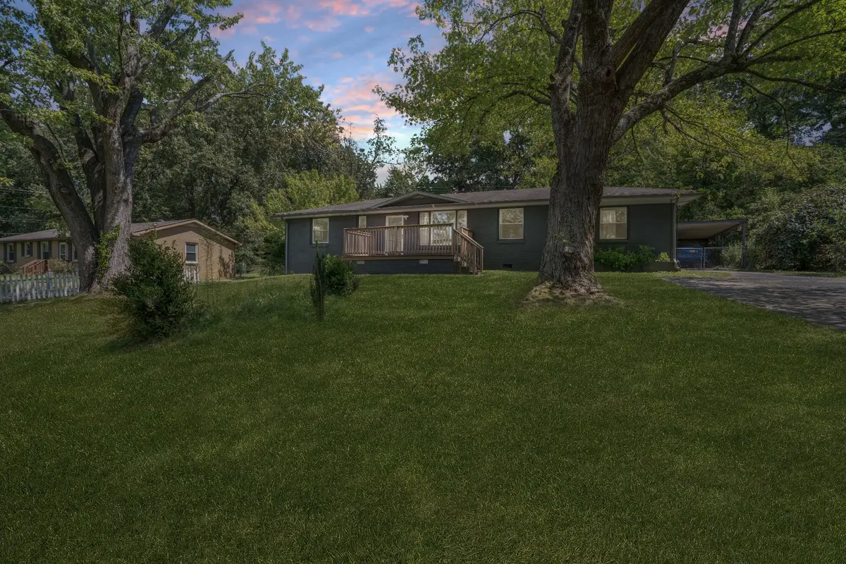 202 Yorktown Rd, Clarksville, TN 37042 - #1