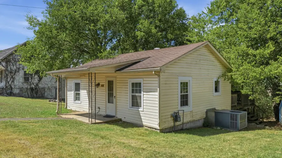 612 Moyers Ave, Fayetteville, TN 37334 - #2