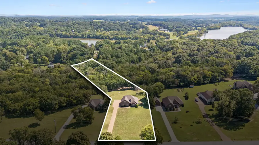 2045 Mann Rd, Lebanon, TN 37087 - #2