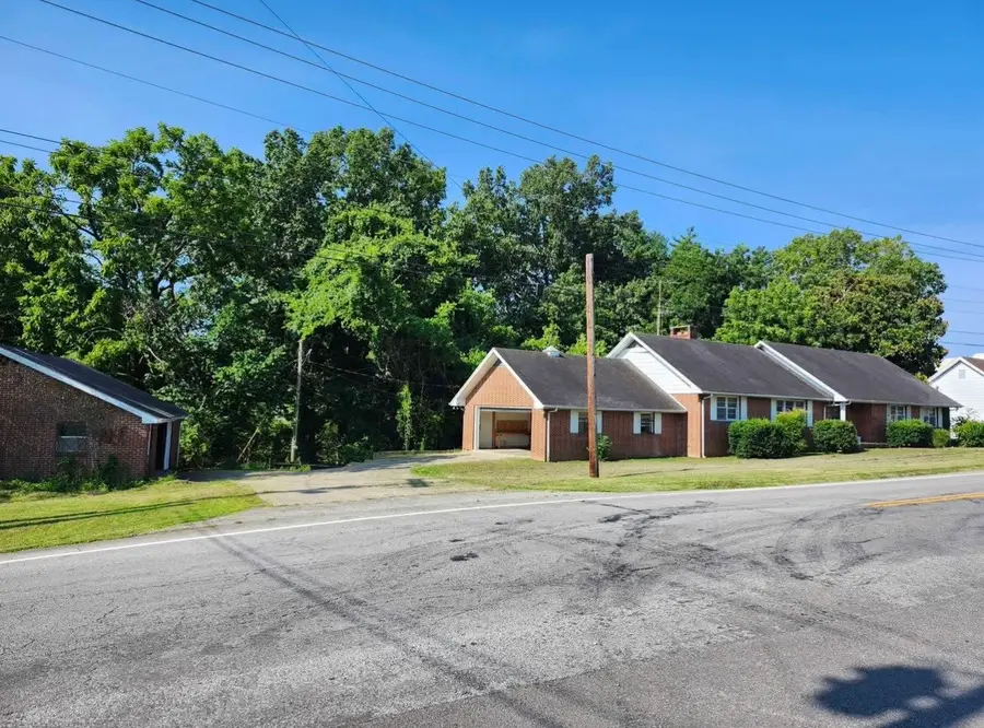 429 Spring St, Dover, TN 37058 - #2