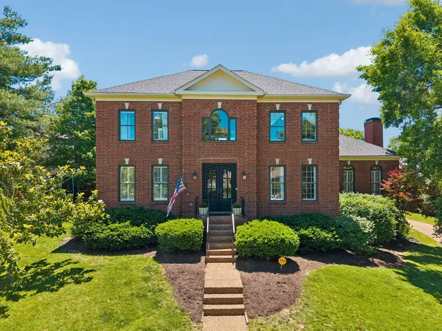 911 Riverbend Rd, Nashville, TN 37221 - #2