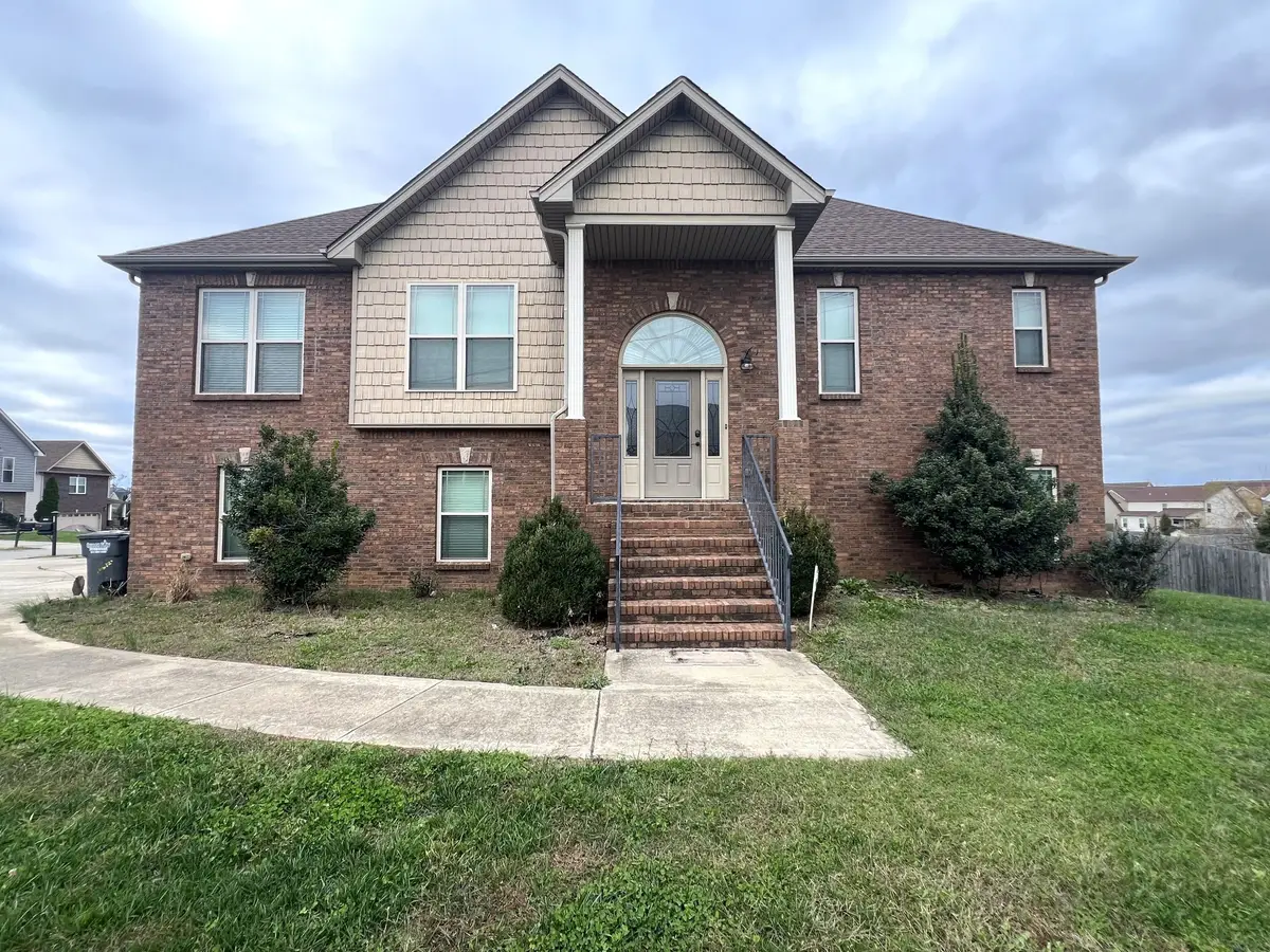 1701 Winterhaven Ct, Clarksville, TN 37042 - #1
