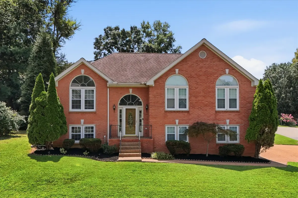 4001 Windwood Ln, Nashville, TN 37214 - #1