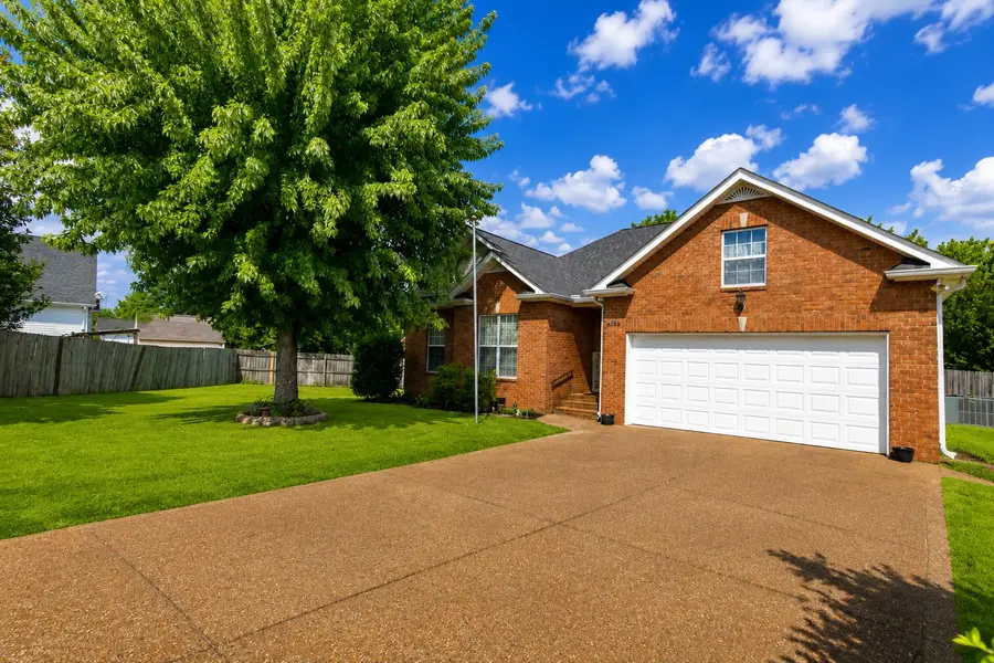 449 S Rocky Top St, Gallatin, TN 37066 - #2