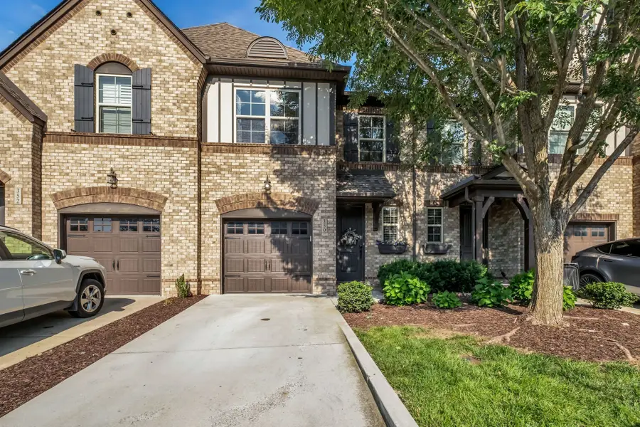 350 Coronado Pvt Cir, Hendersonville, TN 37075 - #2