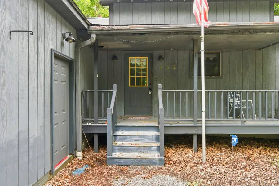 508 Old Stagecoach Lane, Erin, TN 37061 - #3
