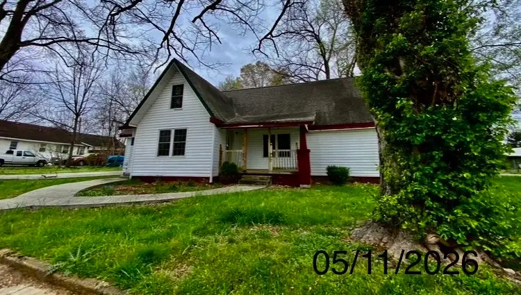 107 N West St, Decherd, TN 37324 - #1