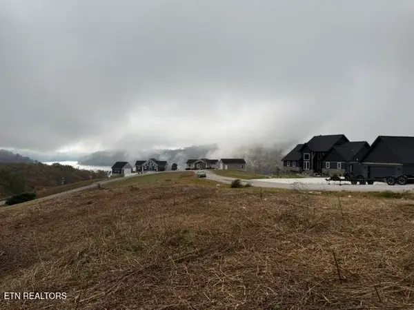 64 Pinnacle Lane, La Follette, TN 37766