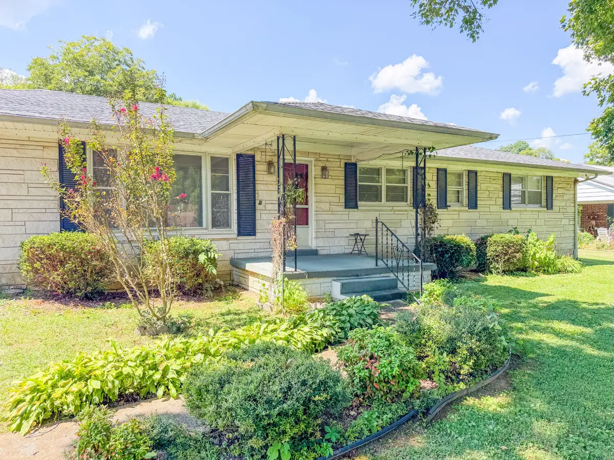 2709 Columbia Hwy, Pulaski, TN 38478 - #1
