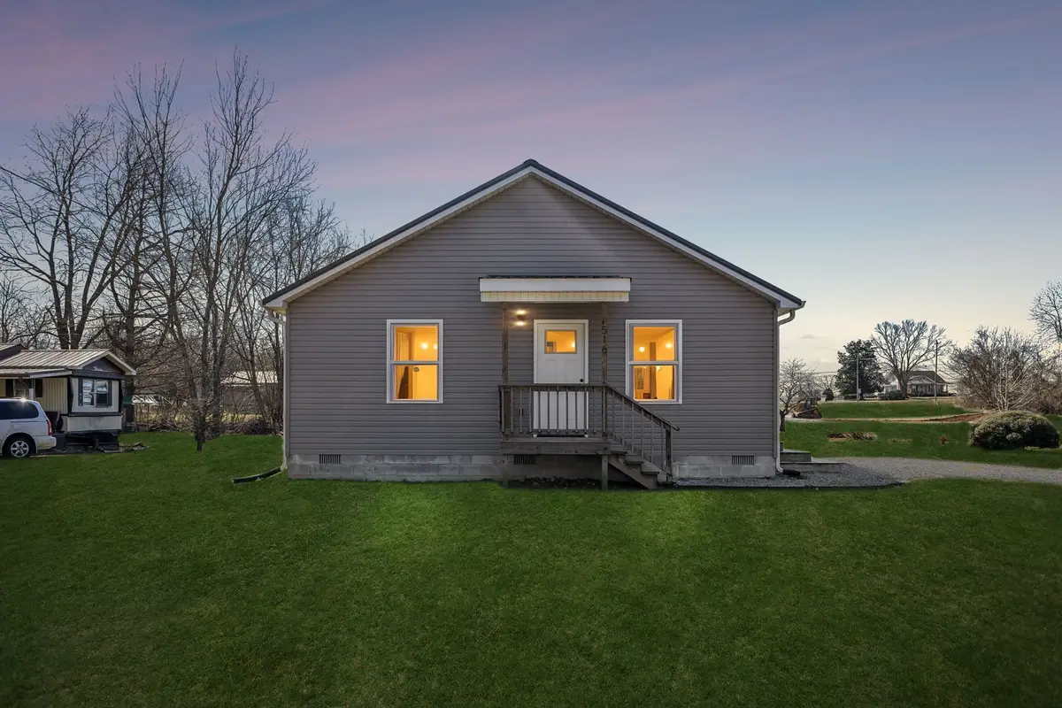 516 Davis St, Cowan, TN 37318 - #1