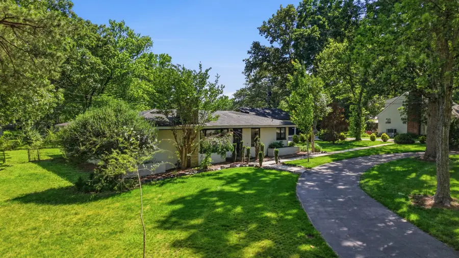 1209 Wilson Ave, Tullahoma, TN 37388 - #3