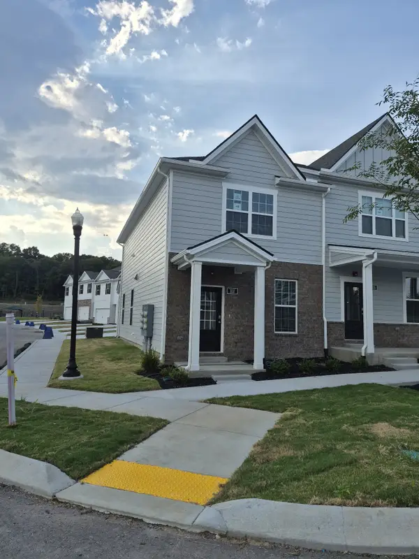111 Dry Canyon, La Vergne, TN 37086