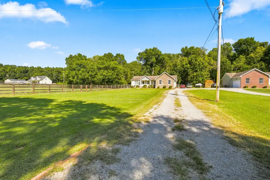4805 Lunns Store Rd, Chapel Hill, TN 37034 - #2