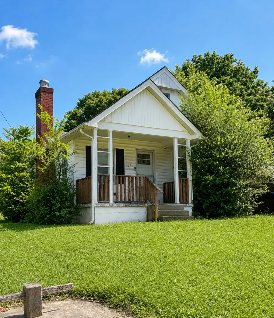 312 W Shoal St, Pulaski, TN 38478 - #2