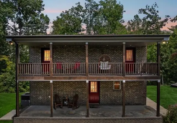 221 Foggy Mountain Ln, Bradyville, TN 37026