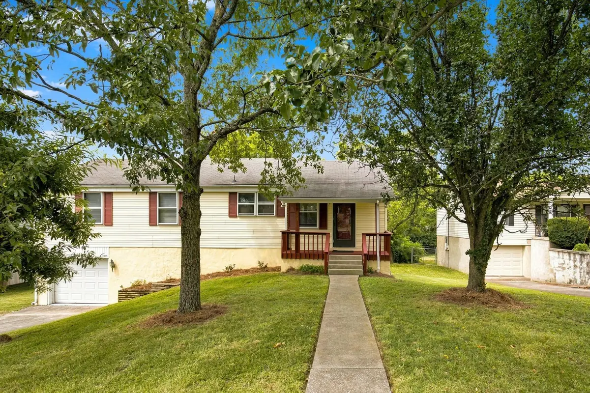2825 Airwood Dr, Nashville, TN 37214 - #1