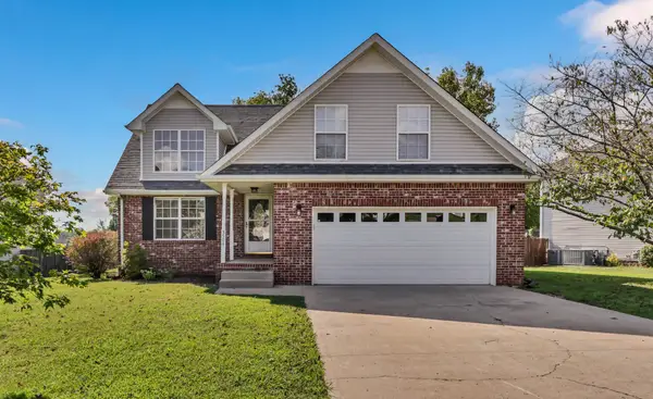3504 Clover Hill Dr, Clarksville, TN 37043