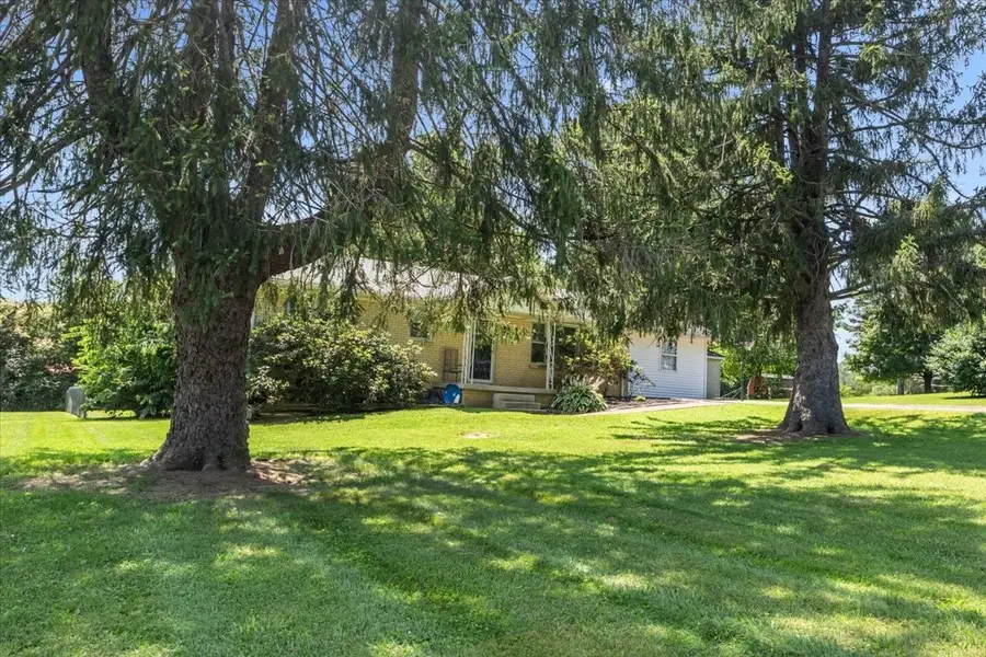 1109 N Charlotte St, Dickson, TN 37055 - #3