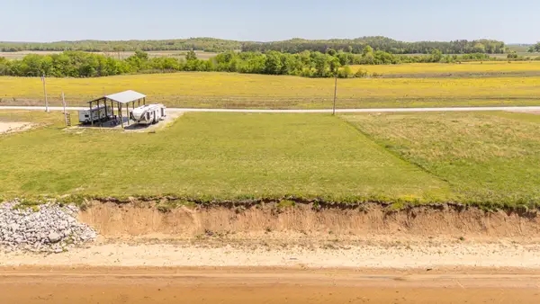 1901 Hardin Bottom River Rd, Clifton, TN 38425