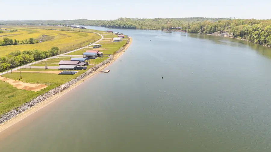 1901 Hardin Bottom River Rd, Clifton, TN 38425 - #2