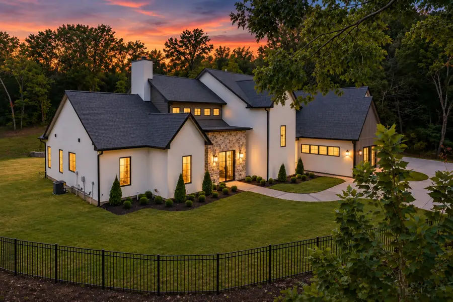 631 Hunters Trl, Nashville, TN 37209 - #2