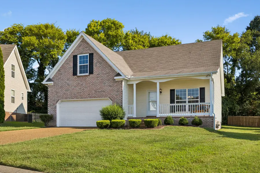 1002 Persimmon Dr, Spring Hill, TN 37174 - #2