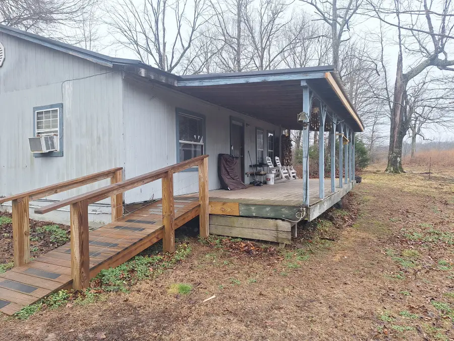 199 Dixon Ln, Waynesboro, TN 38485 - #2