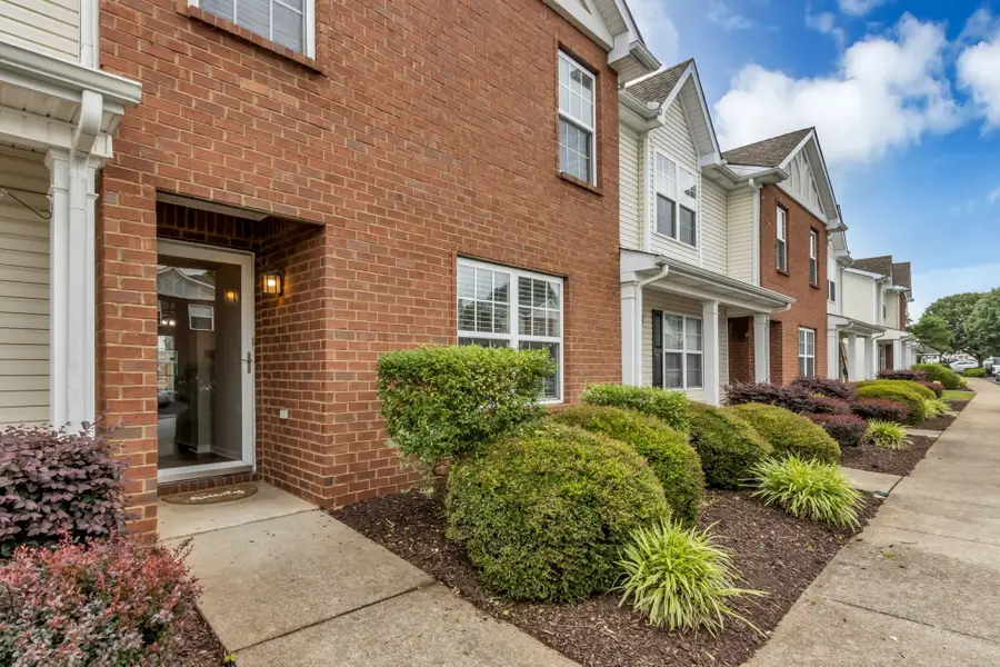 235 Arapaho Dr, Murfreesboro, TN 37128 - #3