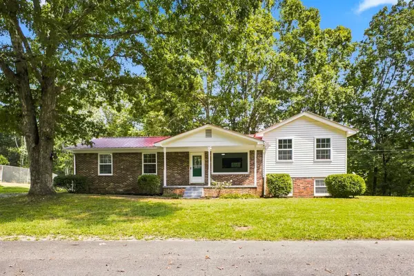 2935 White Oak Dr, Nunnelly, TN 37137