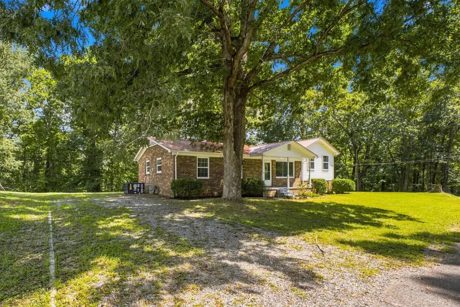 2935 White Oak Dr, Nunnelly, TN 37137 - #2