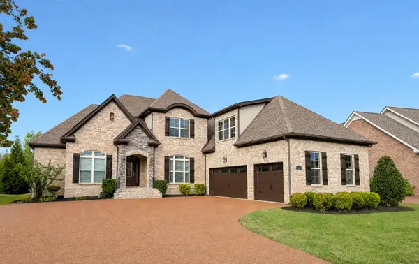2152 Sugar Mill Dr, Nolensville, TN 37135