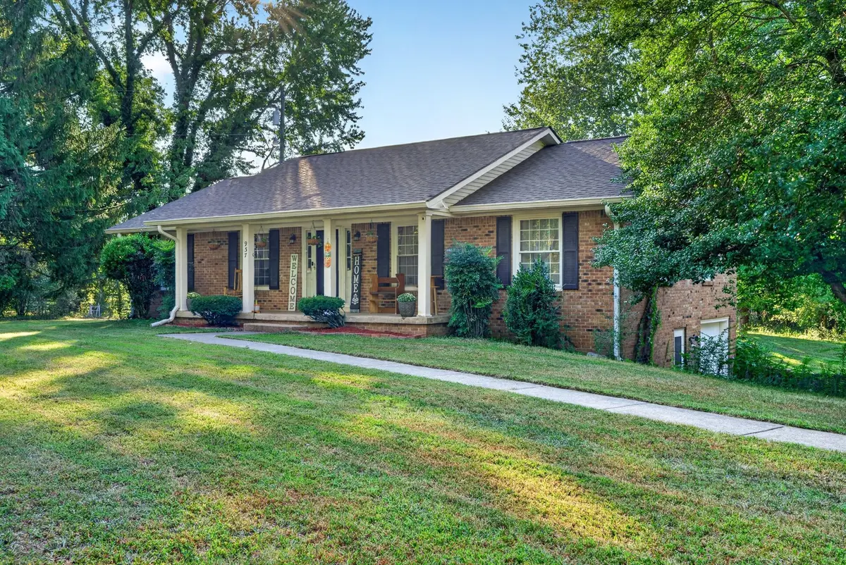 937 Needmore Rd, Clarksville, TN 37040 - #1