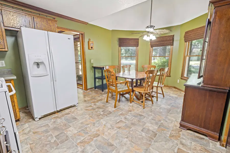 366 Oak Leaf Cir, Winchester, TN 37398 - #3