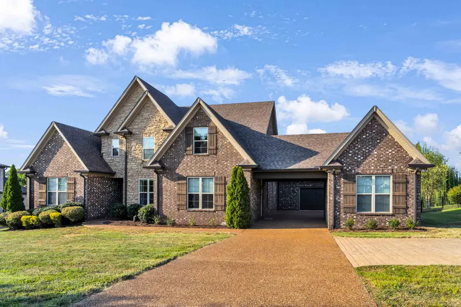 711 Shute Ln, Hendersonville, TN 37075 - #2