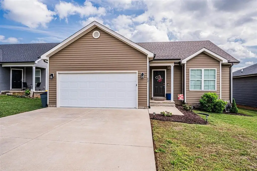 657 Cherry Blossom Rd, Bowling Green, KY 42103 - #1