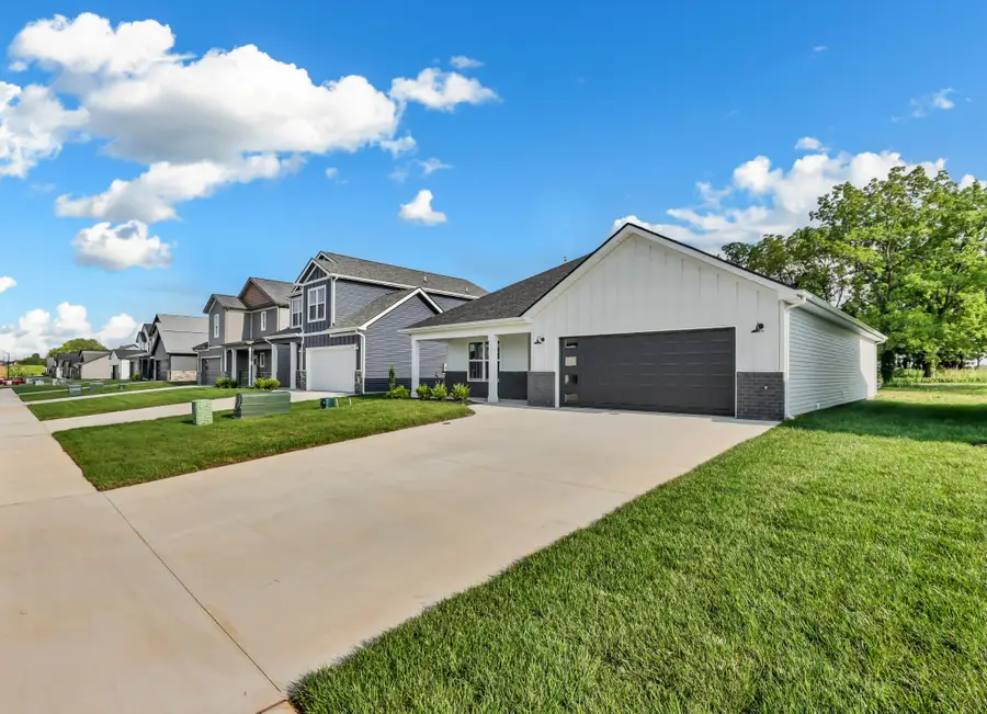 2677 Brewster Dr, Clarksville, TN 37042 - #3