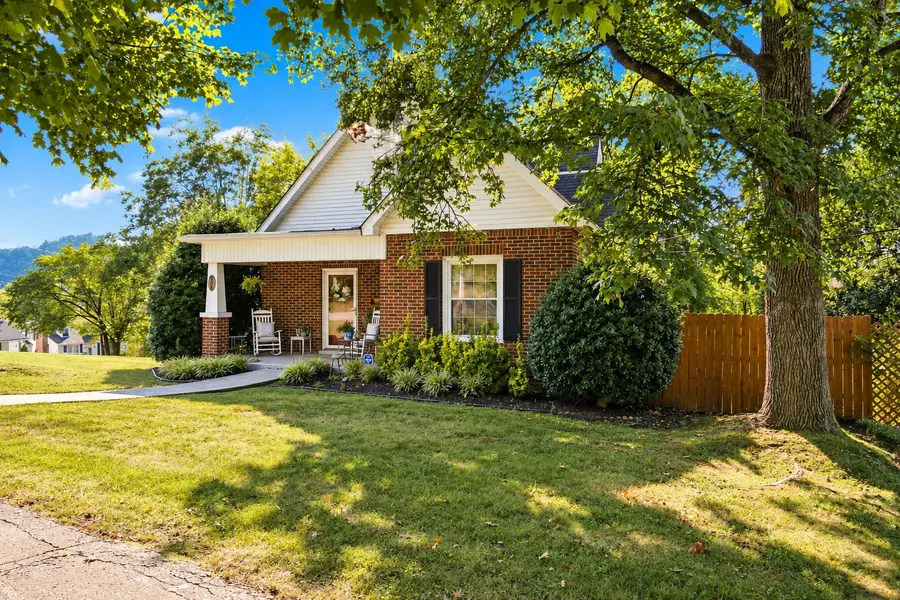 301 Cullum St, Carthage, TN 37030 - #3