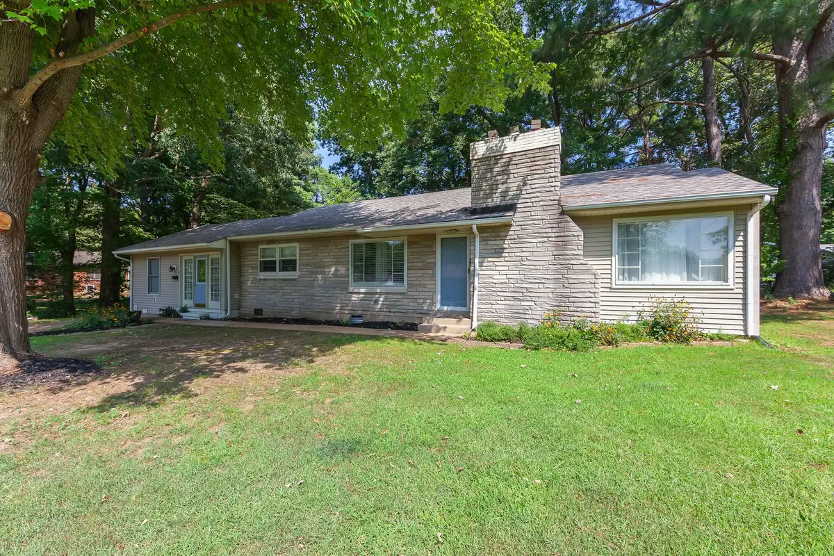 110 Laura St, Martin, TN 38237 - #1