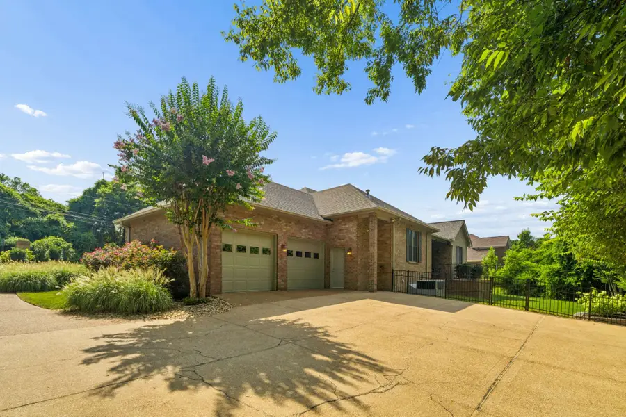 770 Peach Orchard Dr, Nashville, TN 37204 - #2