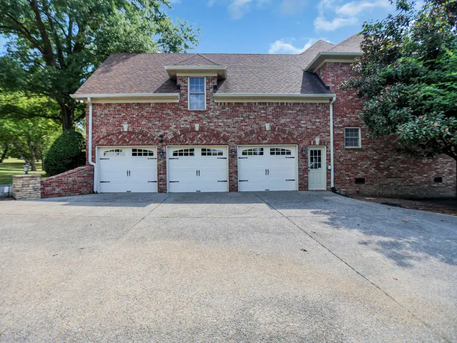 1405 Drakes Creek Rd, Hendersonville, TN 37075 - #2