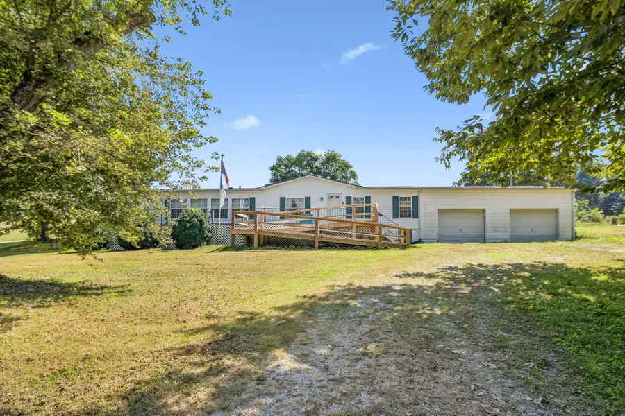 2684 Blue Springs Rd, Sparta, TN 38583 - #2