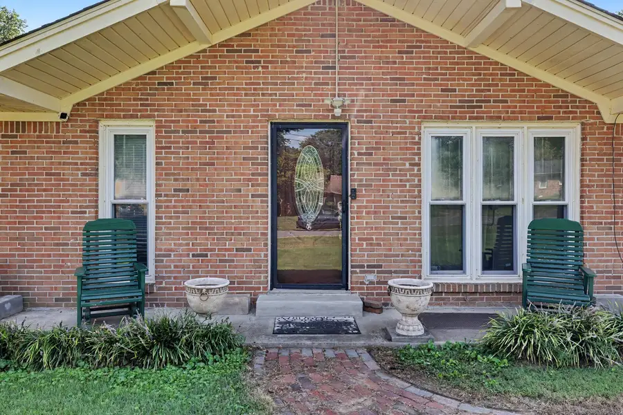609 Cumberland Dr, Columbia, TN 38401 - #3