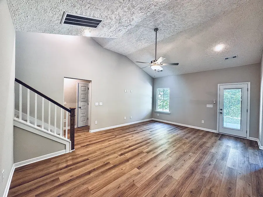 69 Laurel View St, Manchester, TN 37355 - #3
