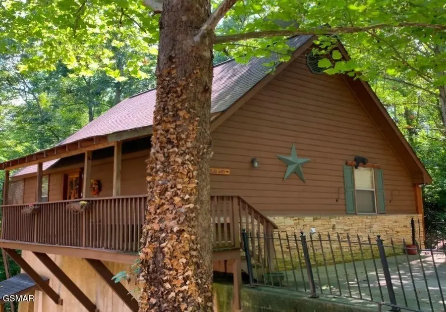 335 Greenwood Way, Pigeon Forge, TN 37863 - #2