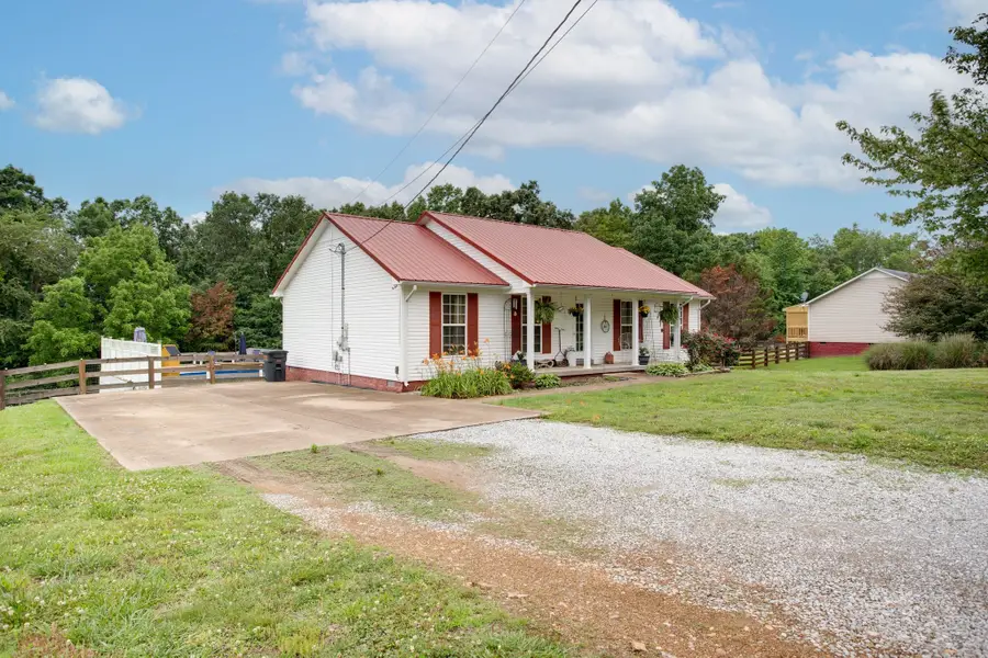 2233 Fall River Rd, Leoma, TN 38468 - #2