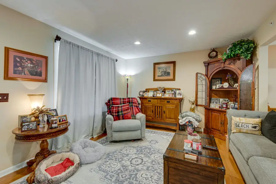 309 Bluebird Ln, Dickson, TN 37055 - #2