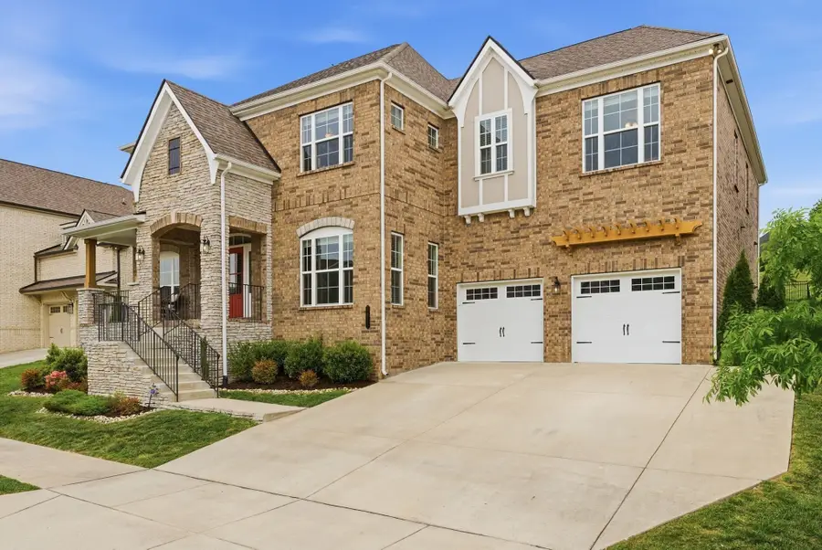 4025 Foxglove Farm Dr, Franklin, TN 37064 - #2