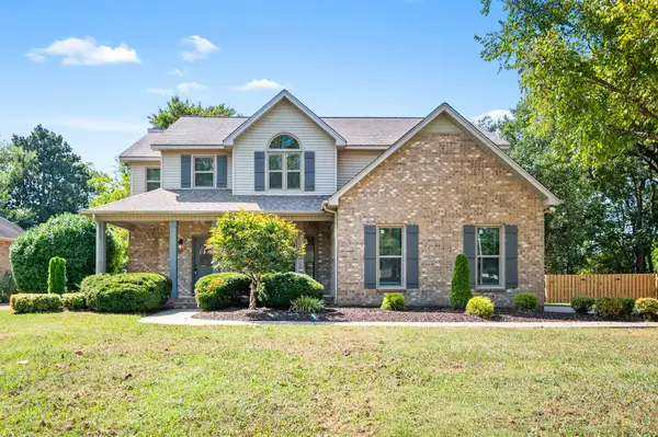 2923 Regenwood Dr, Murfreesboro, TN 37129