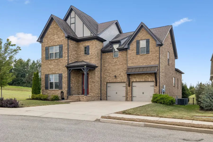 2944 Hadley Close Ln, Thompsons Station, TN 37179 - #2