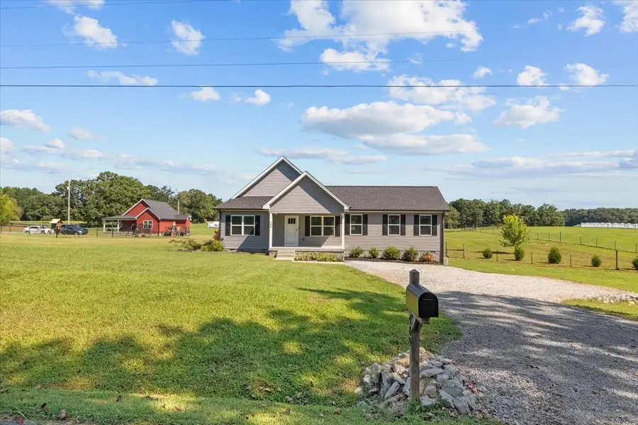 409 Pruett Rd, Dickson, TN 37055 - #3